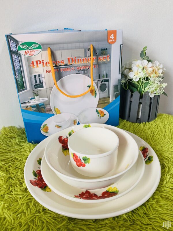 HAPPY RAIN 4 PCS DINNER SET