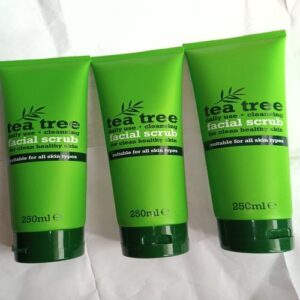 TEA TREE FACIAL SCRUB